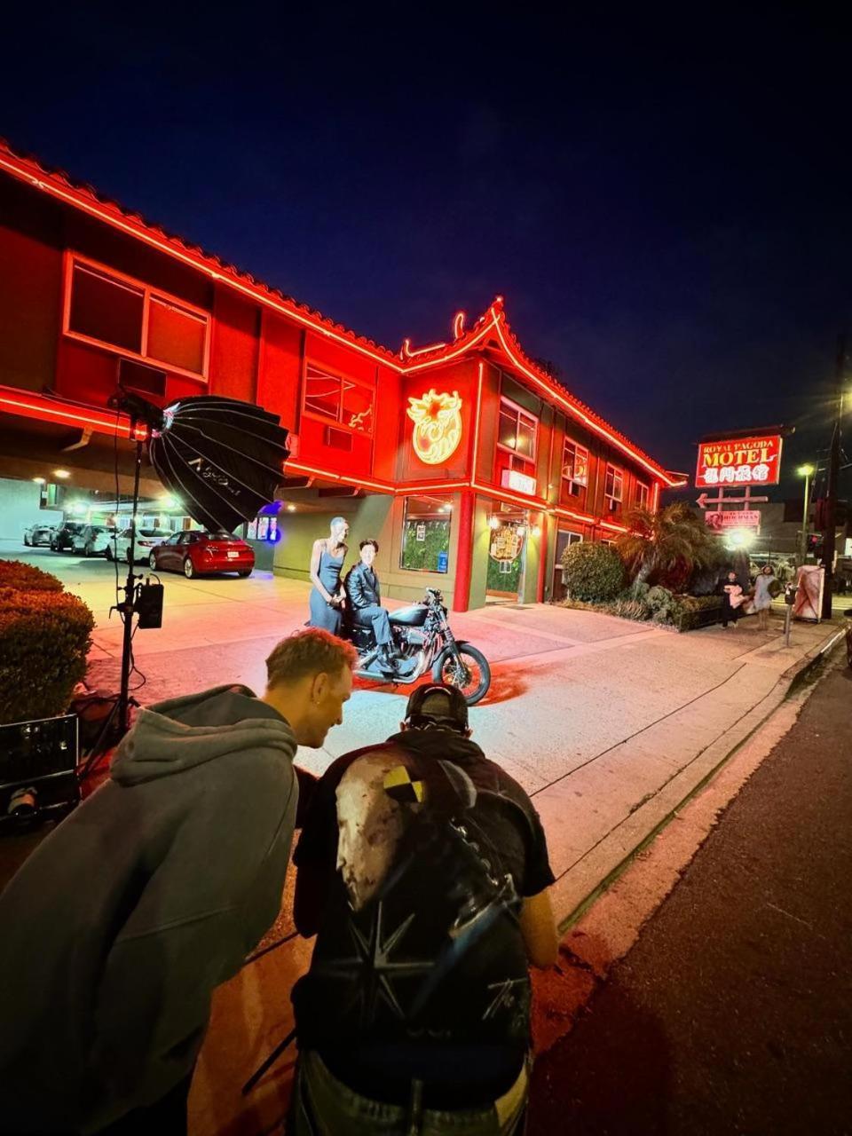 Royal Pagoda Motel Dodger Stadium ลอสแอนเจลิส ภายนอก รูปภาพ